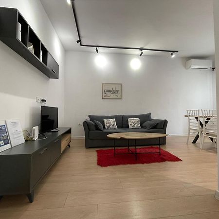 Downtown View Modern Apartment Tiranë Ngoại thất bức ảnh