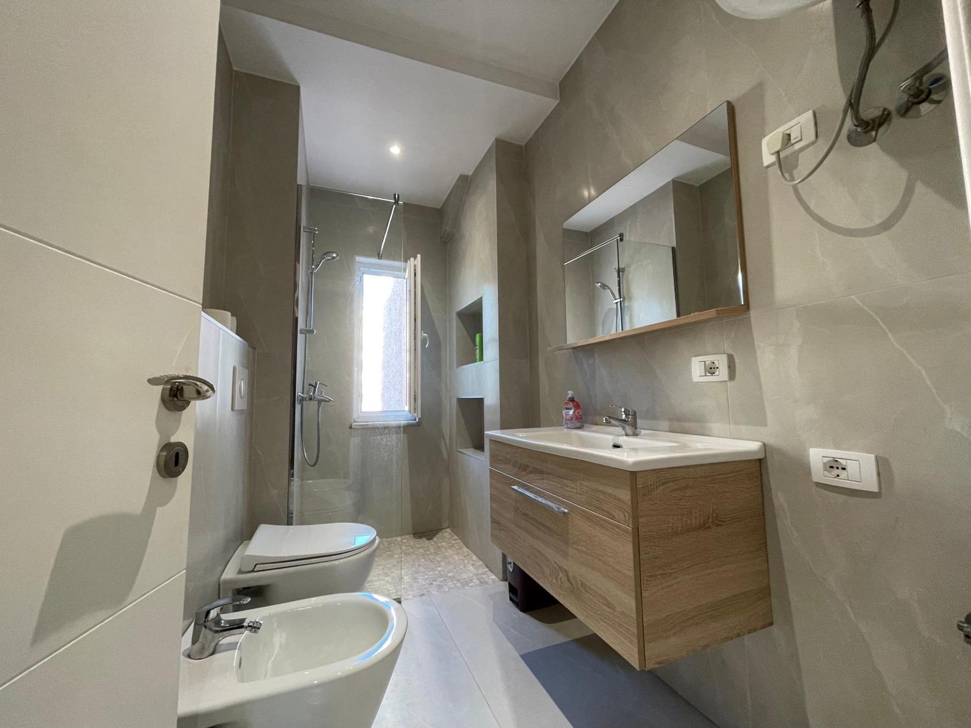 Downtown View Modern Apartment Tiranë Ngoại thất bức ảnh